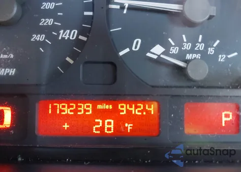 2006 BMW 325Ci from USA, damaged, VIN WBABW33486PX84352